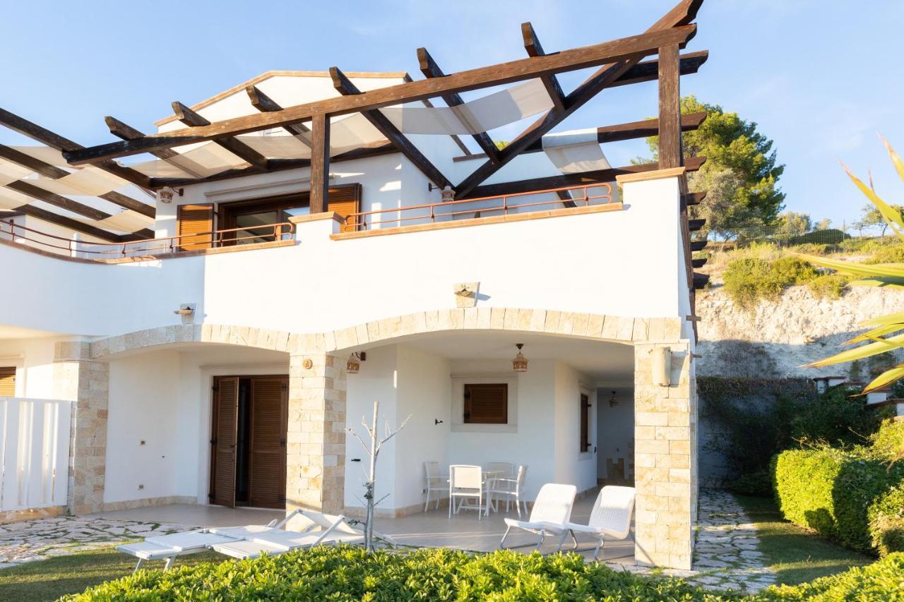Hotel Residence Il Porto Mattinata Exteriör bild